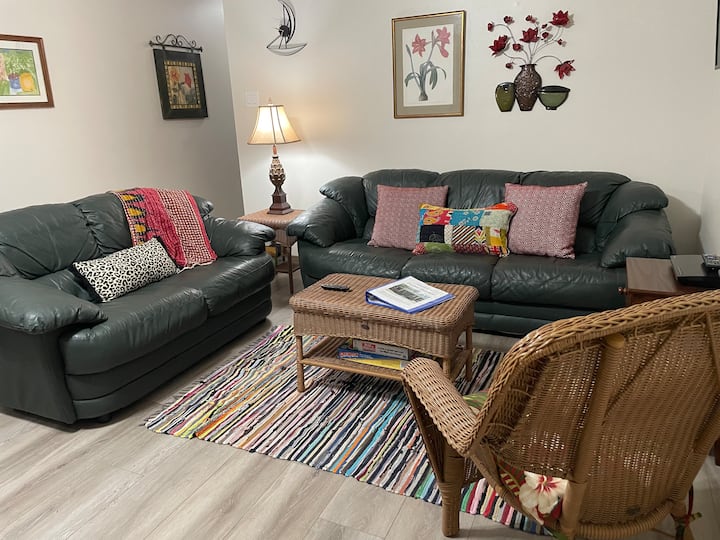"2 For 1" Adorable Double Dolphin Home & Cottage - Dauphin Island, AL