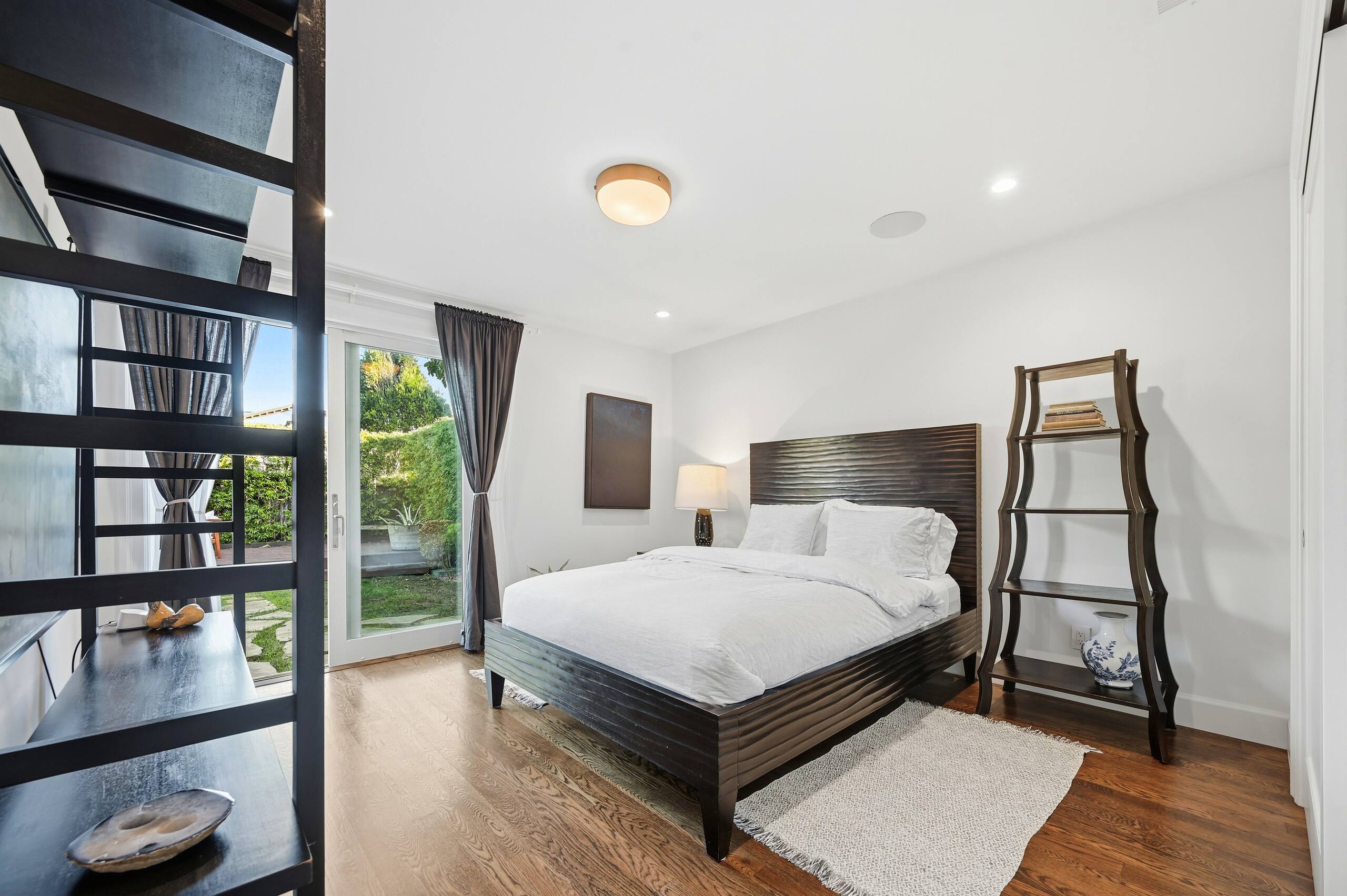 Zen Garden 2BR Retreat • Outdoor Lounge • NearBART - Image 8