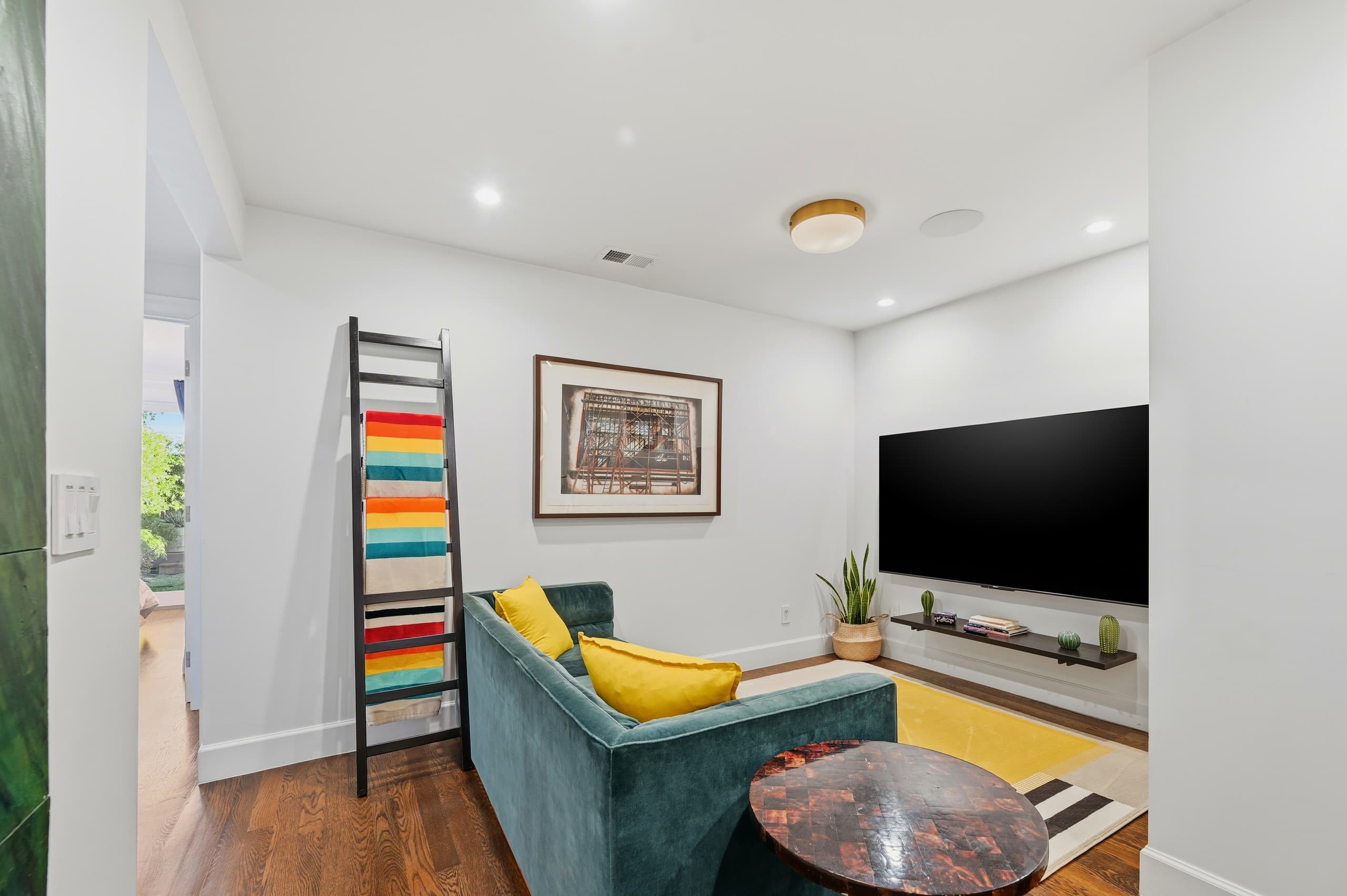 Zen Garden 2BR Retreat • Outdoor Lounge • NearBART - Image 4