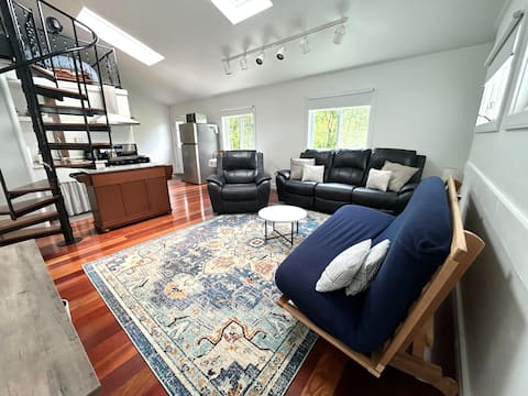 Top Airbnb: open concept Guest Suite in southern Maine in Portland / South Portland