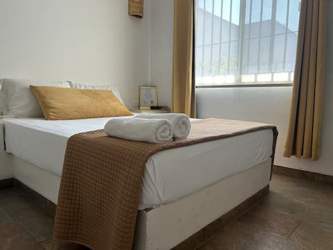 Top Airbnb: Yellow | Executive Loft-Airport Industrial Zone in Apodaca