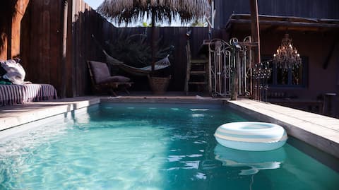 The Brown House, private vacation up to 8 guests