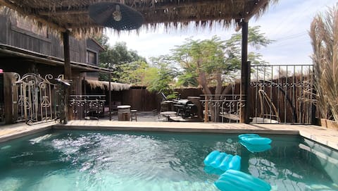 The Brown House, private vacation up to 8 guests