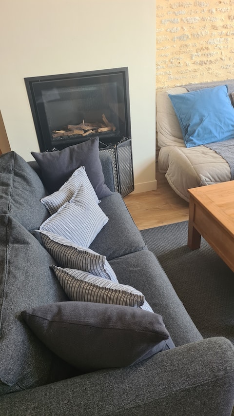 Top performing Airbnb: New – CHARMING RENOVATED HOUSE, FACING THE SEA in Saint Aubin Sur Mer
