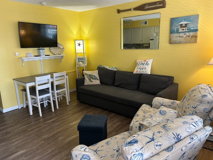 Boardwalk Ramp Condo W/designated Parking & Pool - Ocean City, NJ