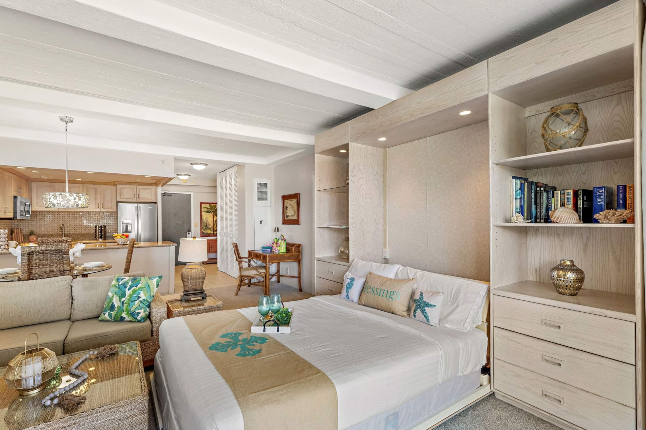 Condo in Lahaina · ★4.77 · 1 bedroom · 1 bed · 2 baths - Image 12