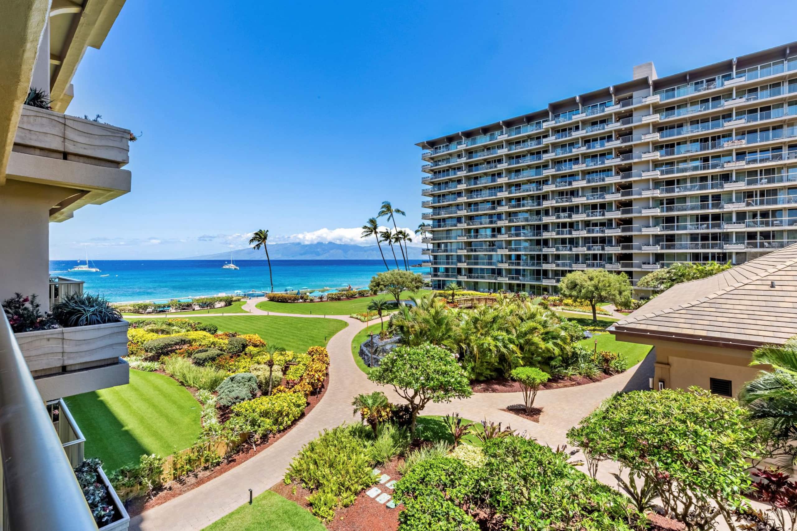 Condo in Lahaina · ★4.77 · 1 bedroom · 1 bed · 2 baths - Image 23