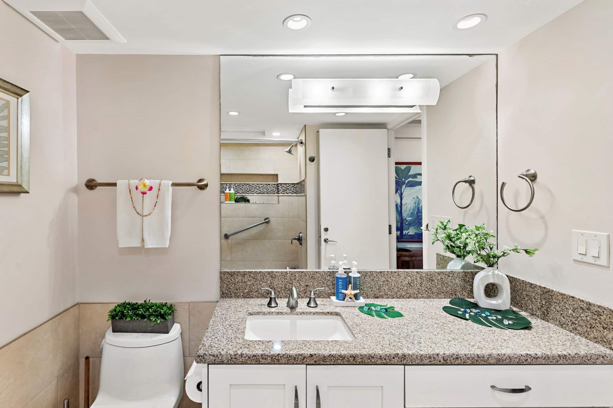 Condo in Lahaina · ★4.77 · 1 bedroom · 1 bed · 2 baths - Image 15