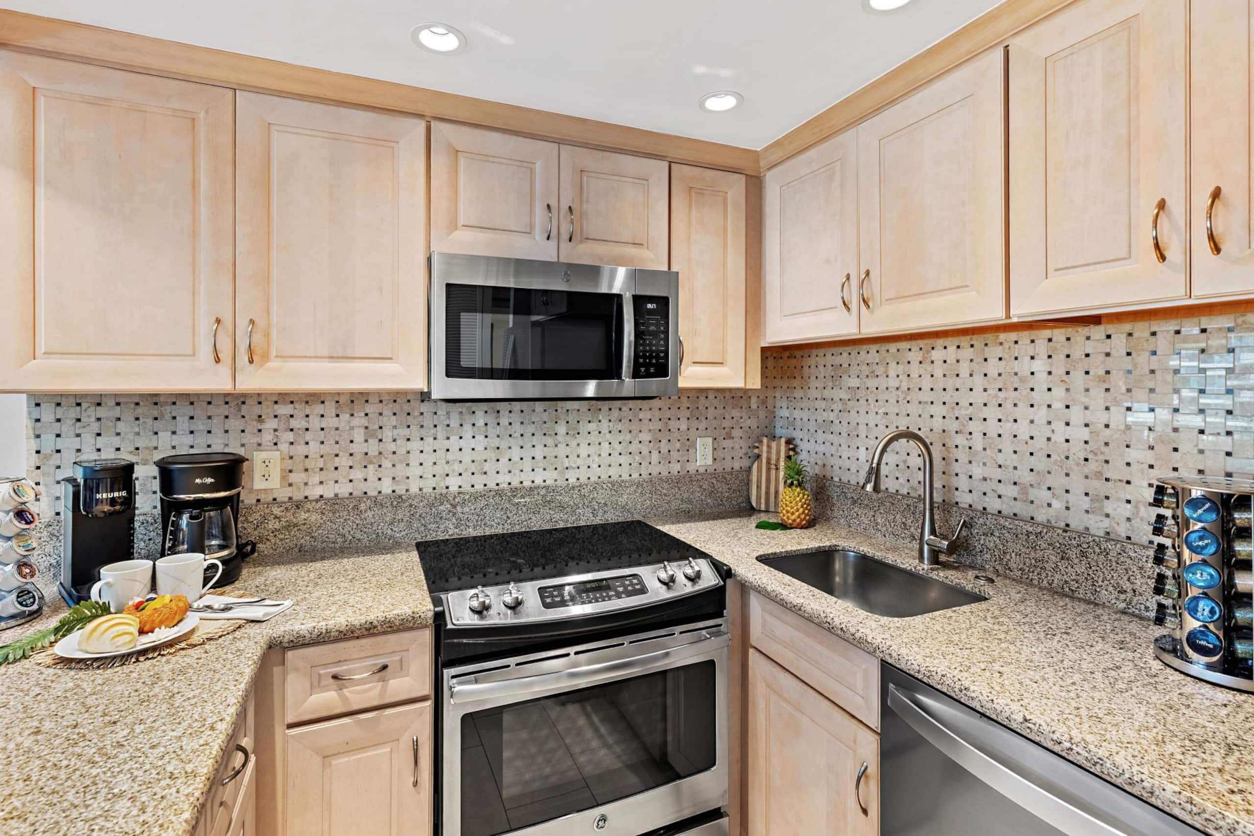 Condo in Lahaina · ★4.77 · 1 bedroom · 1 bed · 2 baths - Image 5