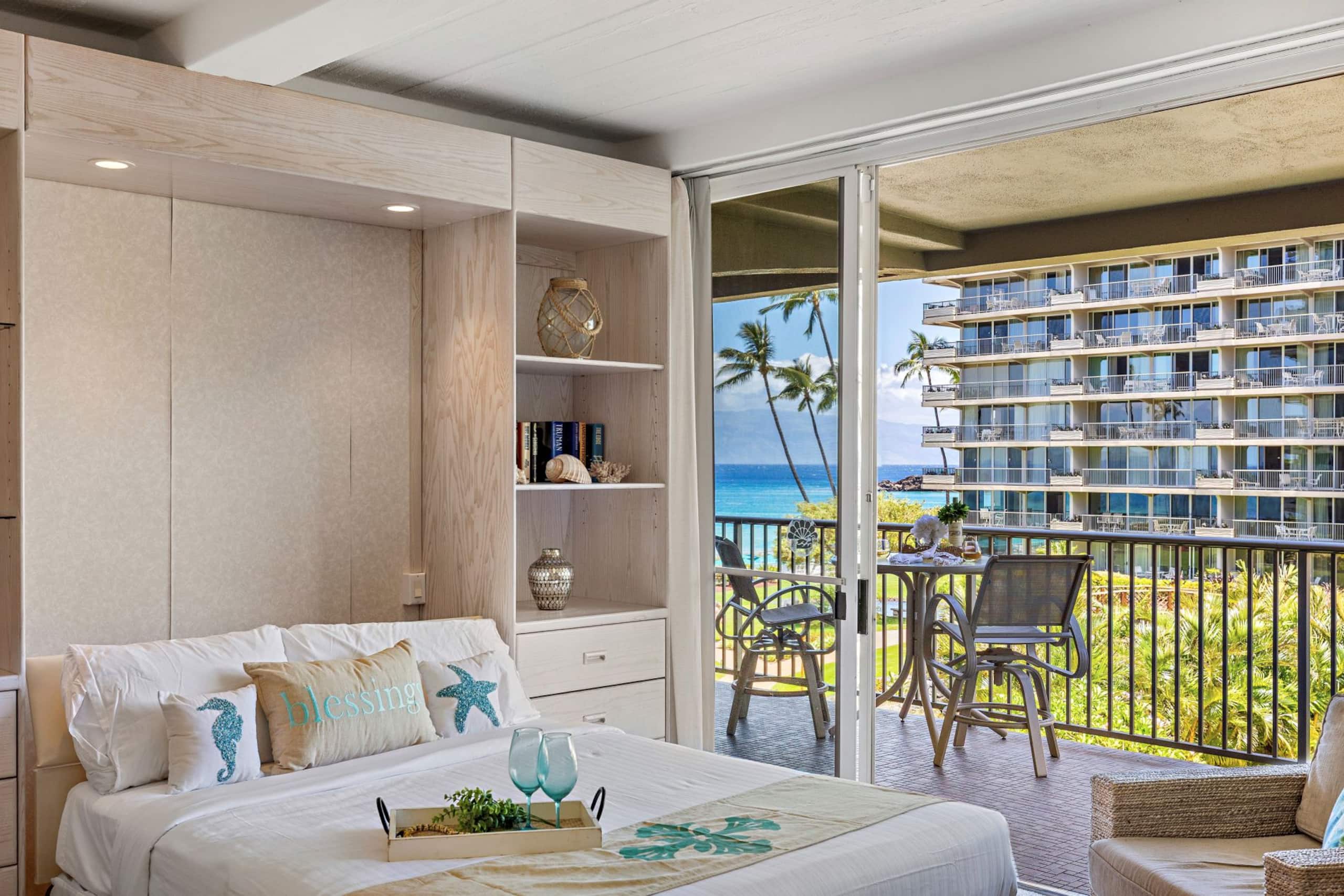 Condo in Lahaina · ★4.77 · 1 bedroom · 1 bed · 2 baths - Image 13