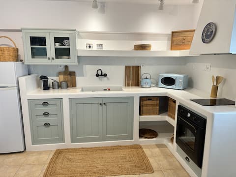 Successful Airbnb property: Leonidas House | Renovated 2024 in Δήμος Λέρου