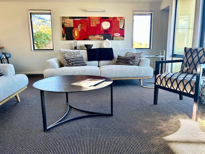 The Watermark: Lakefront, Queenstown (Sleeps 6) - Queenstown