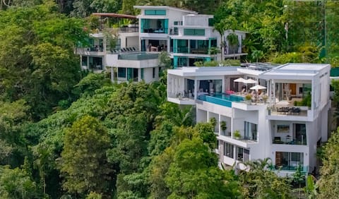 2 Villas, sleep 20-45, Chef, 2 pools, Cinema, Bar