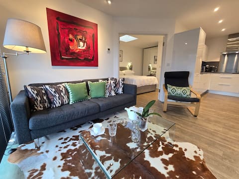 Top Airbnb: The Knot - self contained apartment with sea views in South Hams