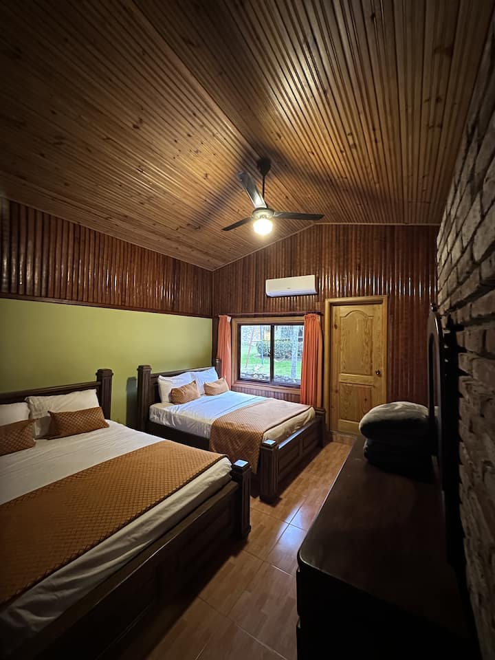 2 Queen beds, Air conditioning, Bed linens, Hangers, Iron, Mountain View, Private Bathroom, Extra pillows and Blankets, Clothing Storage, WIFI