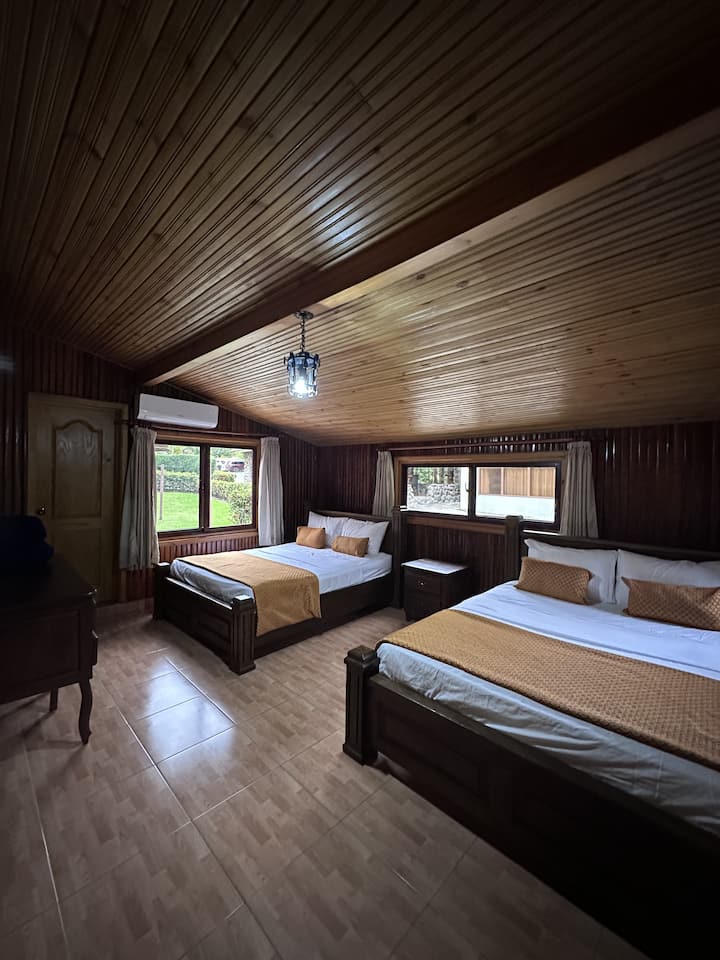 2 Queen beds, Air conditioning, Bed linens, Hangers, Iron, Mountain View, Private Bathroom, Extra pillows and Blankets, Clothing Storage, WIFI