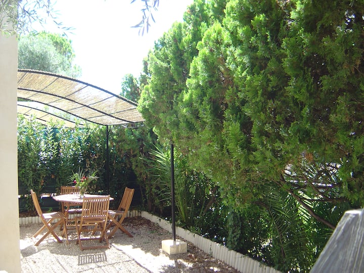 Duplex De 40 M² Avec Jardin Privé Dans Villa - Antibes