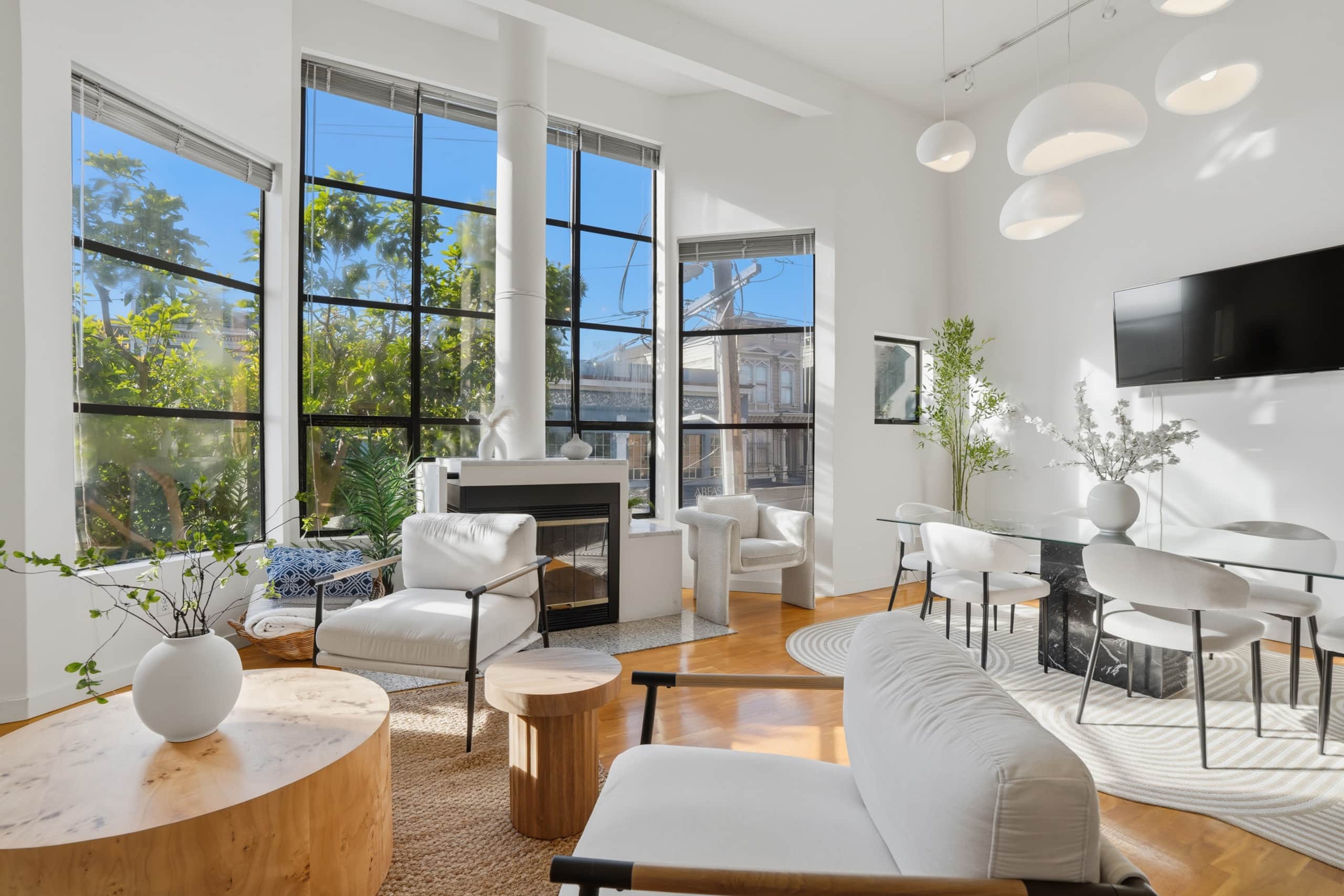Condo in San Francisco · ★4.79 · 2 bedrooms · 3 beds · 1 bath - Image 2