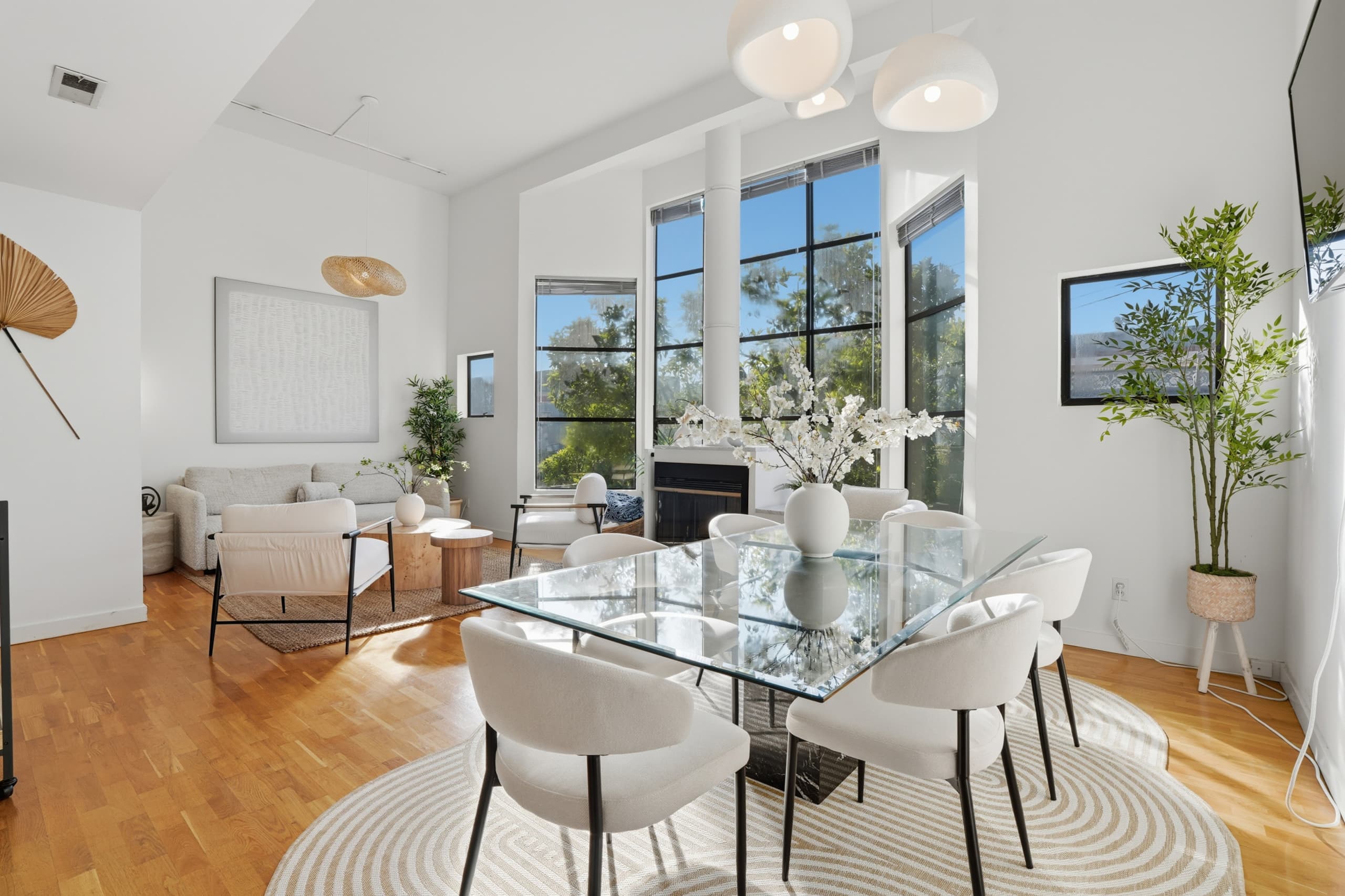 Condo in San Francisco · ★4.79 · 2 bedrooms · 3 beds · 1 bath - Image 3