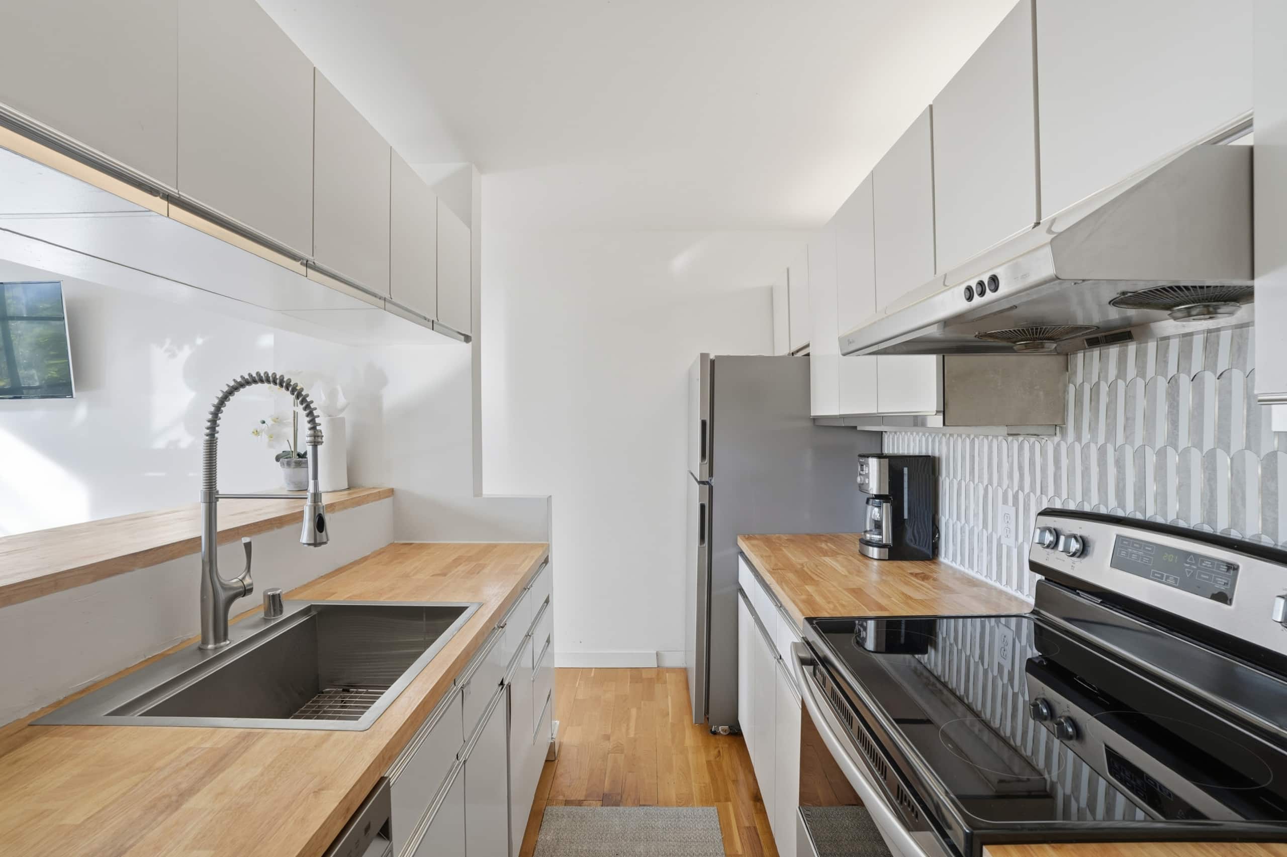 Condo in San Francisco · ★4.79 · 2 bedrooms · 3 beds · 1 bath - Image 19