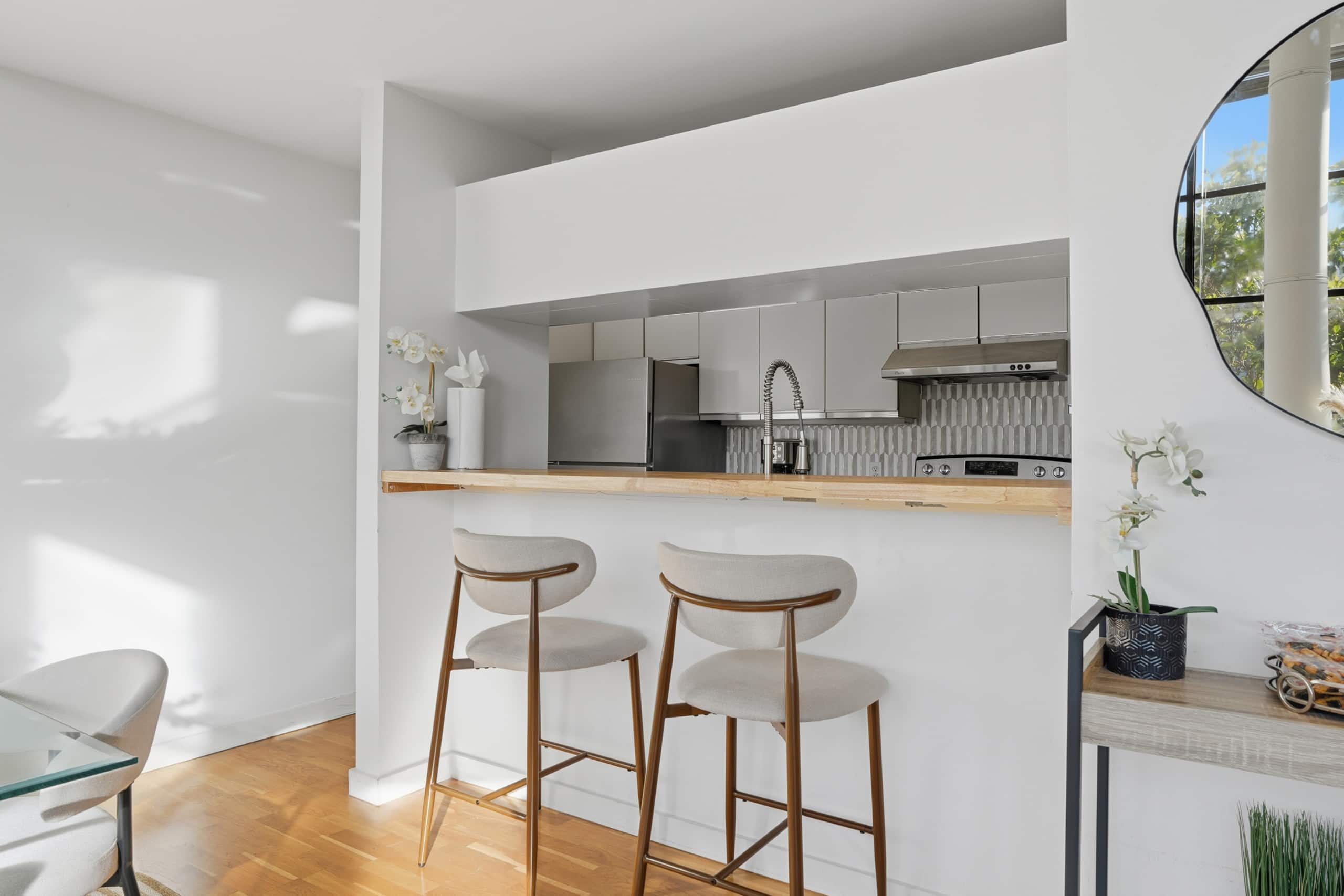 Condo in San Francisco · ★4.79 · 2 bedrooms · 3 beds · 1 bath - Image 16