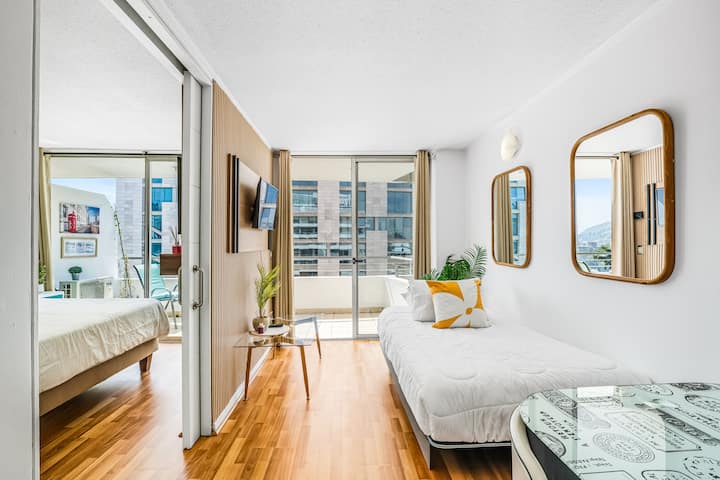 يوجد سرير فردي في غرفة المعيشة. 
لا تحتوي غرفة المعيشة على سرير أريكة. 