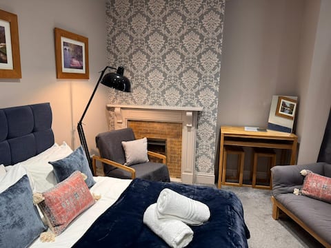 City centre Townhouse apartments /6 bedrooms