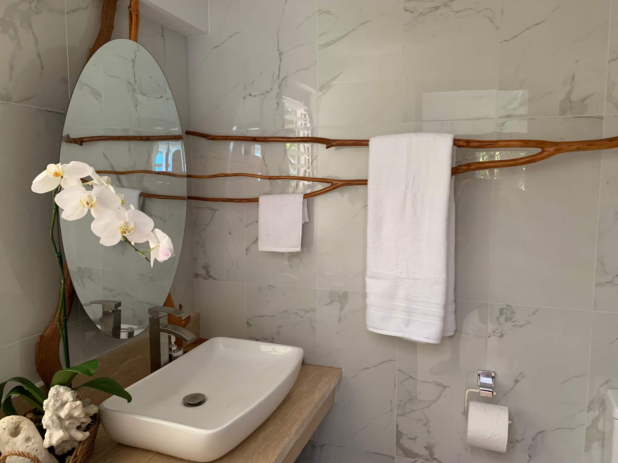 Home in Kailua · ★4.88 · 2 bedrooms · 2 beds · 2.5 baths - Image 13