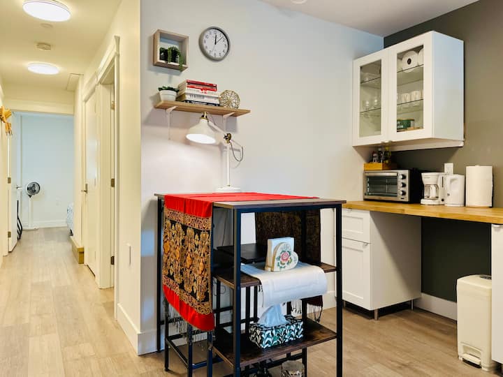 Private Suite Near Skytrain To Dt Free Parking - バーナビー