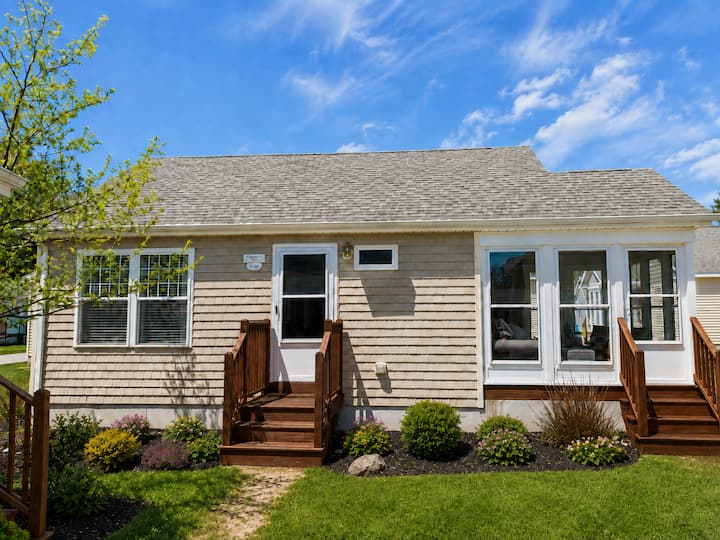 Renovated 2 Bedroom Cottage In Beach Dreams Resort - Wells, ME