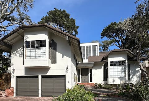 All en suite 4bd
.3mi to Ocean Ave&
900ft to beach