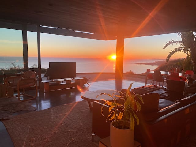 Malibu Mid-Century Modern Luxury Home Ocean Views