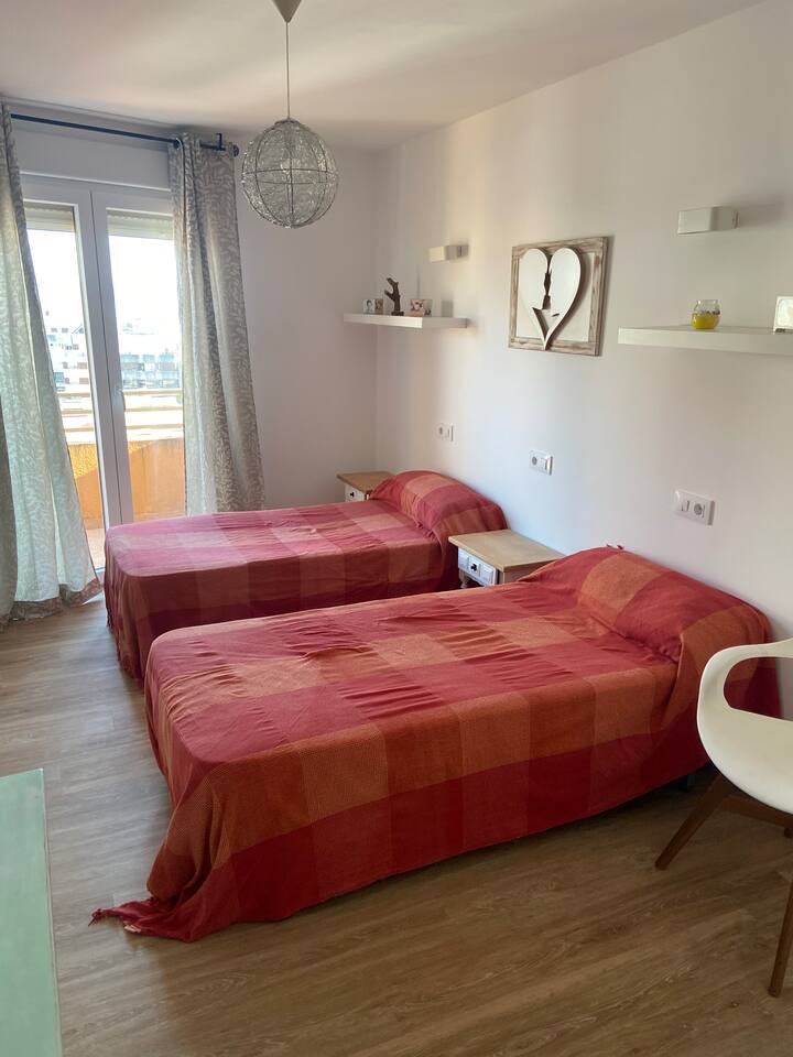 Schlafzimmer 2