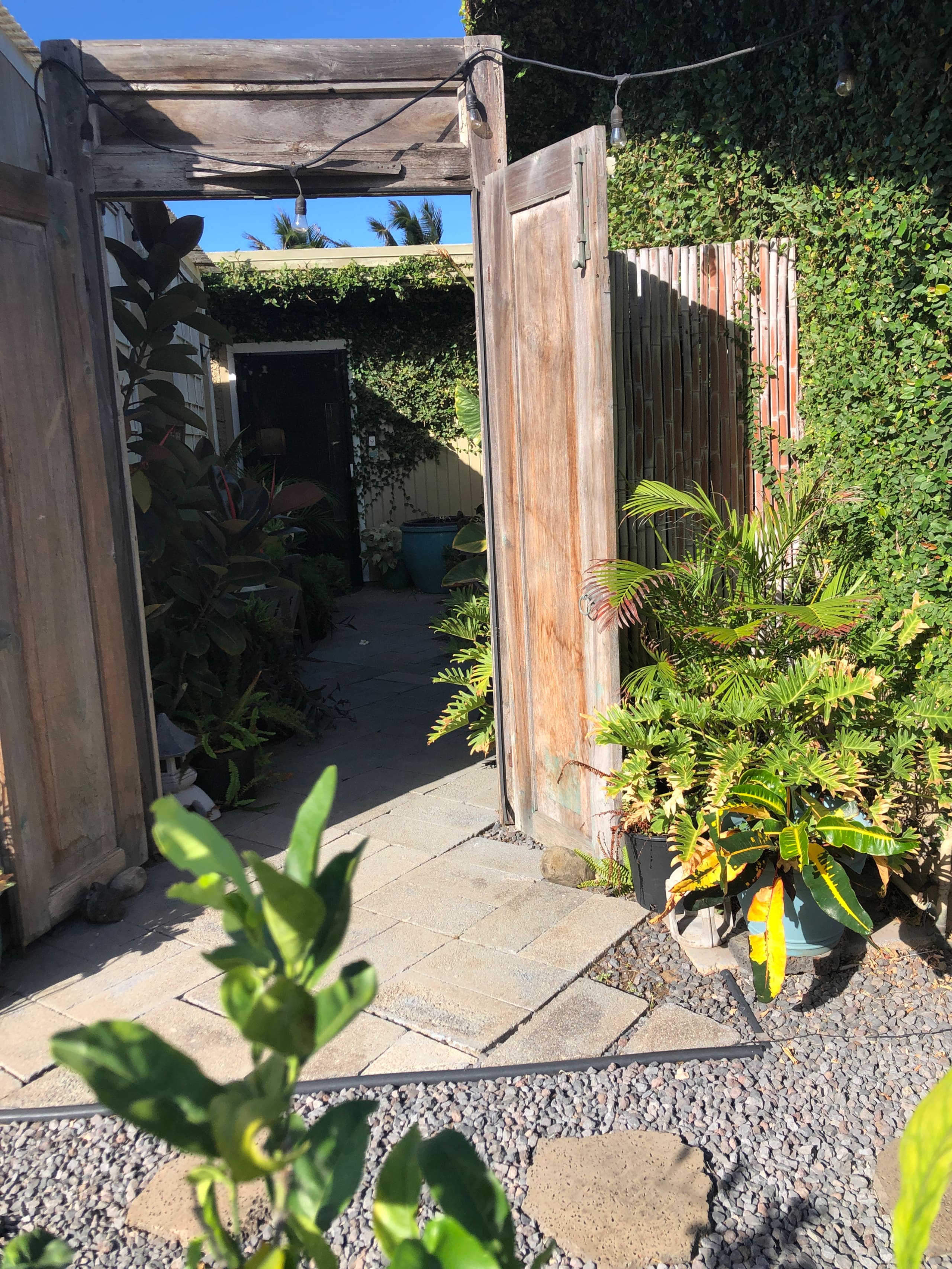 Boutique Suite/Banana Bread, Hot Tub and Sauna - Image 88