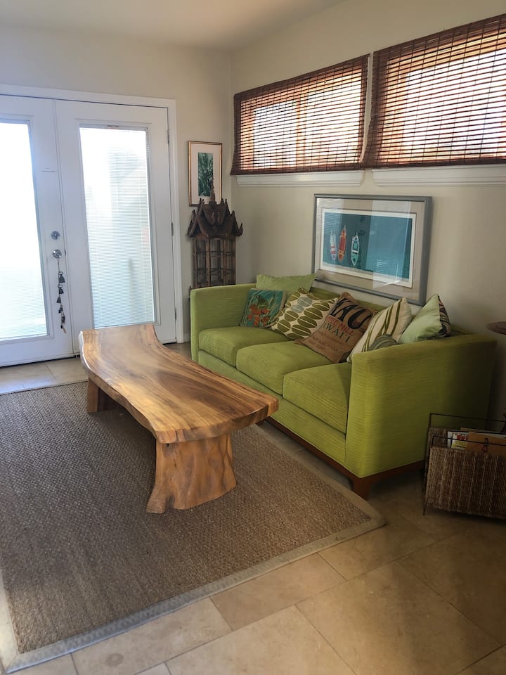 Boutique Suite/banana Bread, Hot Tub And Sauna - Maui, HI