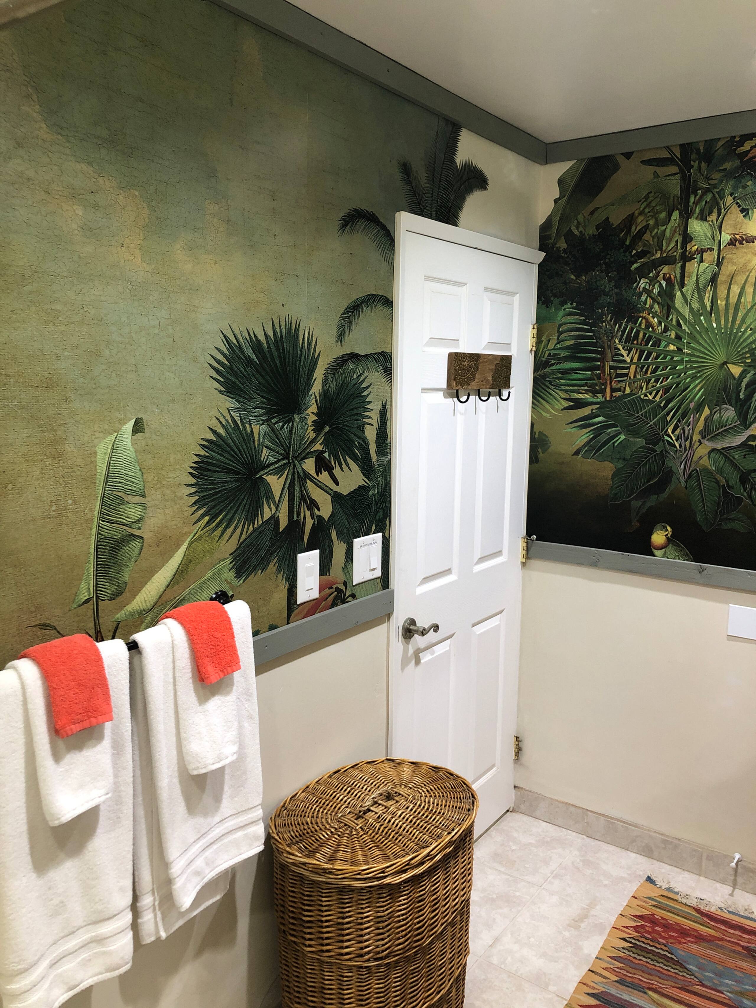 Boutique Suite/Banana Bread, Hot Tub and Sauna - Image 41