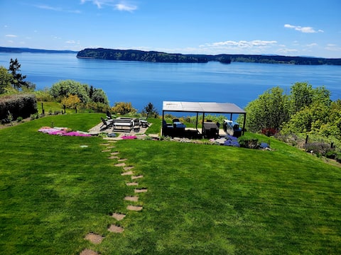 Fox Island Waterfront Retreat with Amazing View