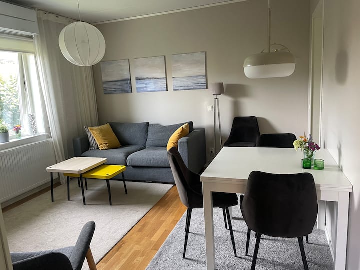 Egen Lägenhet I Villa I Lugna Vistaberg - Stockholm