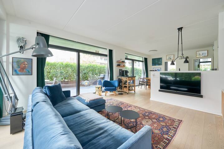 Luxury apartment with playground by the waterfront gallery image 3