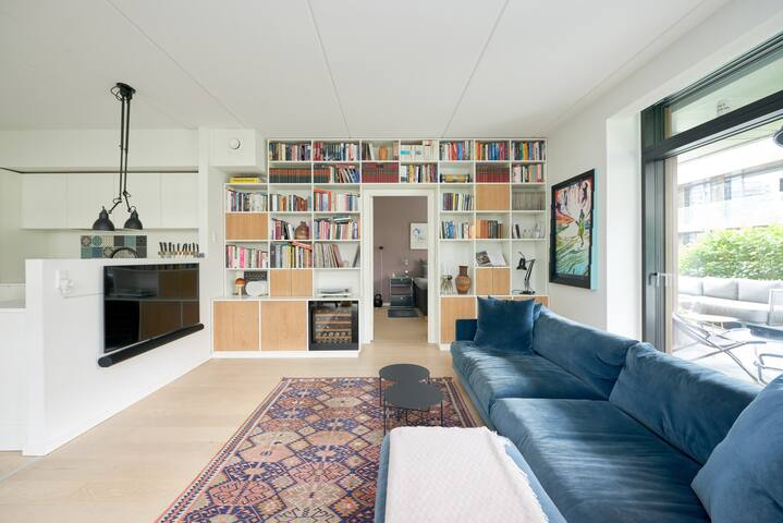 Luxury apartment with playground by the waterfront gallery image 2