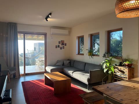 Quiet cottage in the pastoral Galilee hills