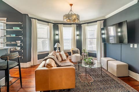 Popular Airbnb listing: Greek Revival Apartment in Springfield