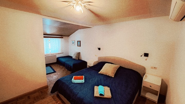 Schlafzimmer 2