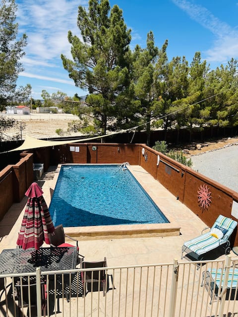 2 Private Homes-5Bd4Ba RusticLodgeDeathValleyPool