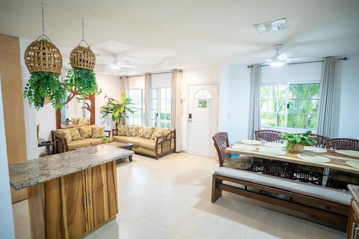 Big Villa in Palma Real Resort - 10 guests - 3 BR