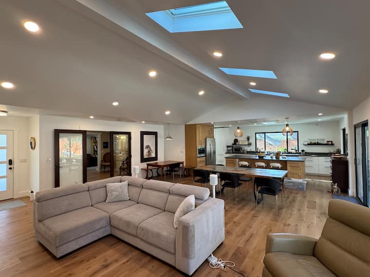Pebble Beach 4-bedroom Home - Perfect For Car Week - Carmel Beach, California