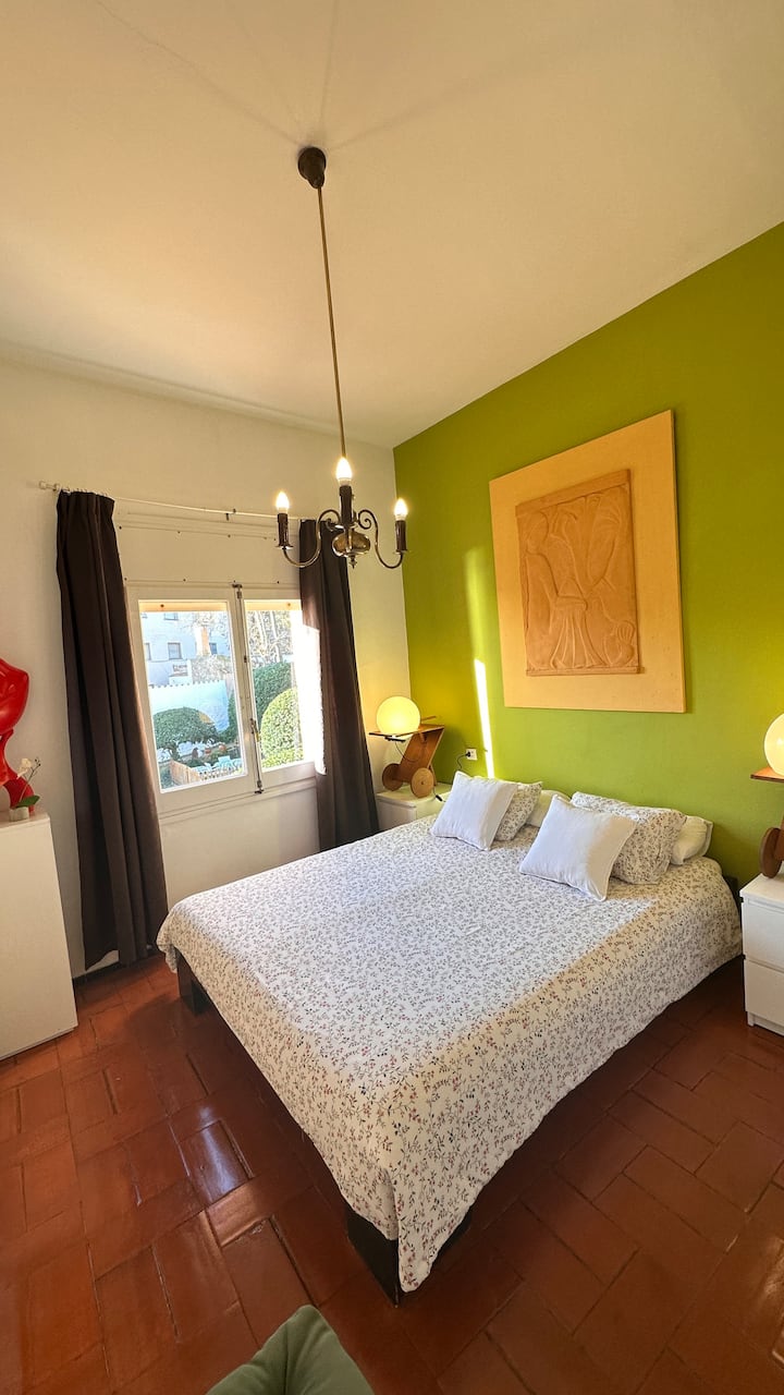 Dormitorio con 1 cama con dos colchones de 80 x 200. Habitación con 1 cama con 2 colchones de 80 x 200. Dormitorio con 2 colchones de 80 x 200.