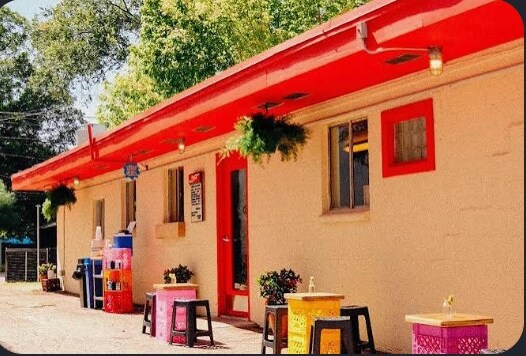 Frida House | Walk to Food + Coffee | Free Bikes