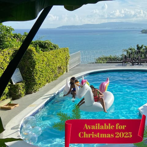 Spacious 10BR villa w/ Pool, Pickleball & Staff!