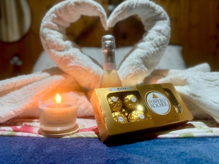 Აქ, ვებსაიტზე, სადაც მოგონებებს აგროვებთ. 